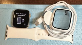 Good
													Apple Watch SE 2nd Gen 40mm - Starlight, A2722 - GPS, Aluminum, photo 1 of 52
