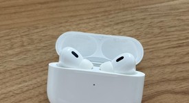 Used
													Apple AirPods Pro 2nd Gen - Lightning, photo 1 of 4