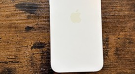 Good
													Apple iPhone 15 Plus - Unlocked, Yellow, 128 GB, A2847, photo 4 of 9
