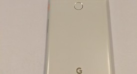 Good
													Google Pixel 2 XL - Unlocked, Black & White, 64 GB, Google Edition, photo 5 of 7