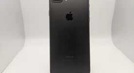 Good
													Apple iPhone 7 Plus - Unlocked, Black, 128 GB, A1784, GSM, photo 3 of 7
