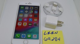 Good
													Apple iPhone 7 - Unlocked Non-US, Silver, 32 GB, A1779, photo 1 of 11