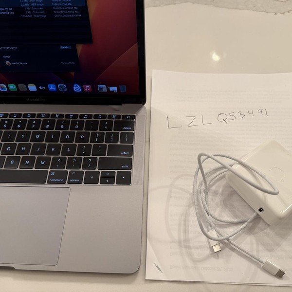 MacBook Pro 2017 (No Touch Bar) - 13 inch - I5, Gray, 128 GB, 8 GB