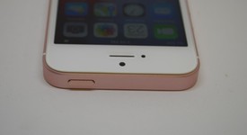 Good
													Apple iPhone SE 1st Gen 2016 - Unlocked, Rose Gold, 32 GB, A1723, photo 5 of 12