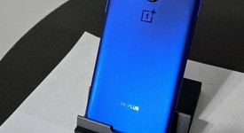 Mint
													OnePlus 8 Pro - Unlocked Non-US, Blue, 256 GB, 12 GB, IN2021, photo 4 of 8