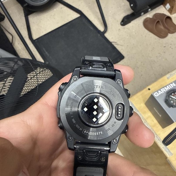 Garmin Tactix 8 - Black, AMOLED