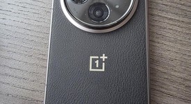 Mint
													OnePlus Open - Unlocked, Black, 512 GB, 16 GB, photo 4 of 10