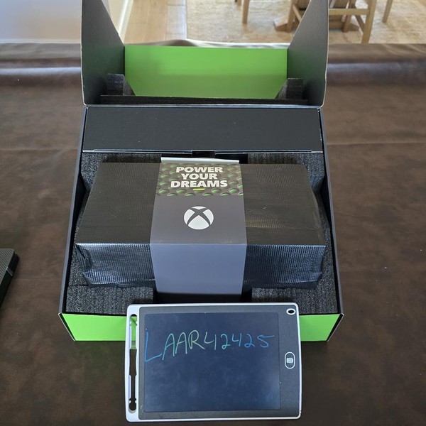 Xbox Series X (2020) - Black, 1 TB, standard