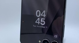 Good
													Samsung Galaxy Z Flip7 - Unlocked, Jet Black, 256 GB, 12 GB, SM-F766U1, photo 6 of 6