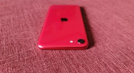 Fair
													Apple iPhone SE 2nd Gen 2020 - Unlocked, Red, 64 GB, A2275, photo 4 of 11