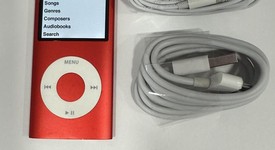 Mint
													Apple iPod Nano 4th Gen - Red, 16 GB, photo 1 of 4