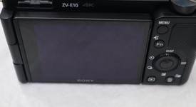 Mint
													Sony ZV-E10 - Black, photo 4 of 10