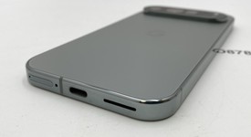 Good
													Google Pixel 9 Pro - Unlocked, Hazel, 256 GB, 16 GB, GR83Y, photo 5 of 5