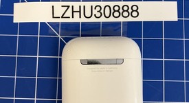 Used
													Apple AirPods 2nd Gen - Lightning Case, photo 2 of 5