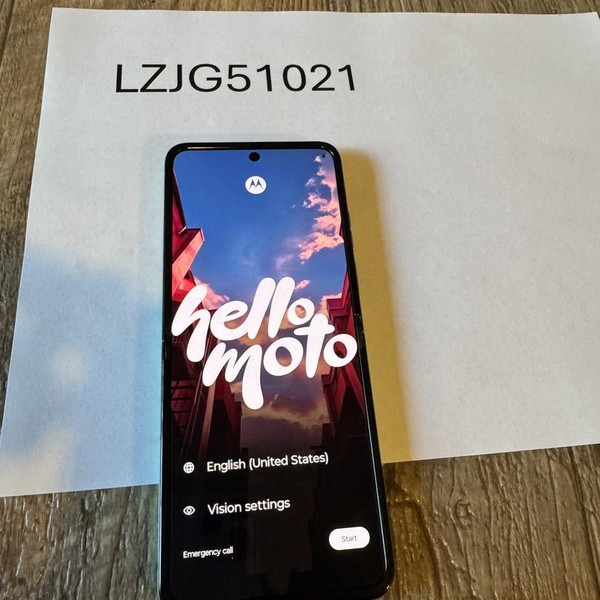 Motorola Razr (2025) - Unlocked, 256 GB, Green, 8 GB