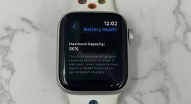 Good
													Apple Watch SE 1st Gen 40mm - Silver, A2351 - GPS, Aluminum, photo 3 of 5