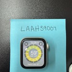 Fair Apple Watch Series 5 40mm - Silver, A2092 - GPS, Aluminum