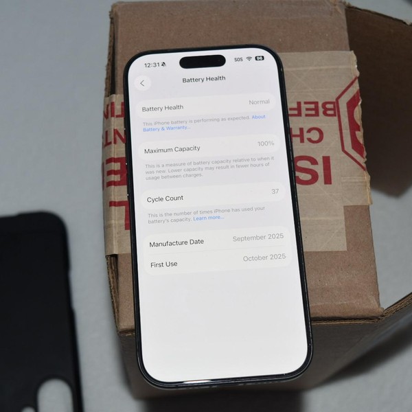 Apple iPhone 17 - Unlocked, 256 GB, Black, A3258