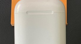 Used
													Apple AirPods 2nd Gen - Lightning Case, photo 2 of 5