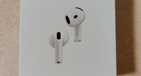 New
													Apple AirPods 4th Gen - Active Noise Cancellation, photo 2 of 4