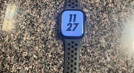 Good
													Apple Watch Series 7 41mm - Unlocked, Midnight, A2475 - Cellular, Nike, photo 2 of 8