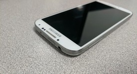 Good
													Samsung Galaxy S4 - AT&T, White, 16 GB, SGH-I337, photo 3 of 6