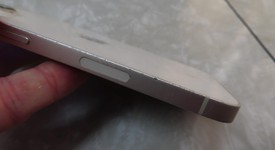 Fair
													Apple iPhone 13 - Unlocked, Starlight, 128 GB, A2482, photo 5 of 6