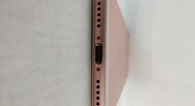 Mint
													Apple iPhone 7 - Unlocked, Rose Gold, 32 GB, A1778, GSM, photo 4 of 7