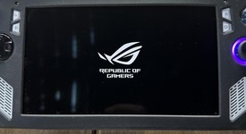 Mint
													Asus ROG Ally 7" - Z1 Extreme, White, 512 GB, 16 GB, Ryzen Z1 Extreme, photo 2 of 4