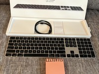 Apple Magic Keyboard - Touch ID and Numeric Keypad