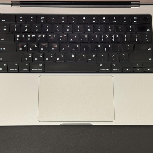 MacBook Pro 2021 - 14 inch - 1 TB, Silver, 16 GB, Apple M1 Pro 10-core