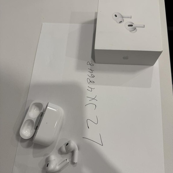 Apple AirPods Pro 2 - USB-C