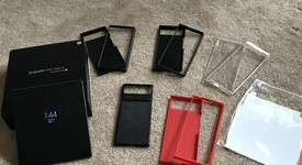 Good
													Xiaomi Mi Mix Fold 2 - Unlocked Non-US, Black, 256 GB, 12 GB, photo 2 of 9