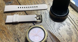 Good
													Samsung Galaxy Watch 42mm - Rose Gold, Bluetooth, photo 1 of 16