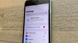 Mint
													Apple iPhone SE 3rd Gen 2022 - Unlocked, Starlight, 128 GB, A2595, photo 3 of 12