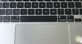 Good
													MacBook Pro 2020 - 13" - I5, Silver, 512 GB, 16 GB, photo 5 of 22