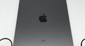 Mint
													Apple iPad Pro 11" 2nd Gen 2020 - Unlocked, Gray, 256 GB, A2068, photo 4 of 10