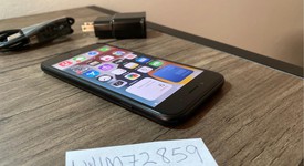 Mint
													Apple iPhone SE 2nd Gen 2020 - Boost, Black, 64 GB, A2275, photo 4 of 8