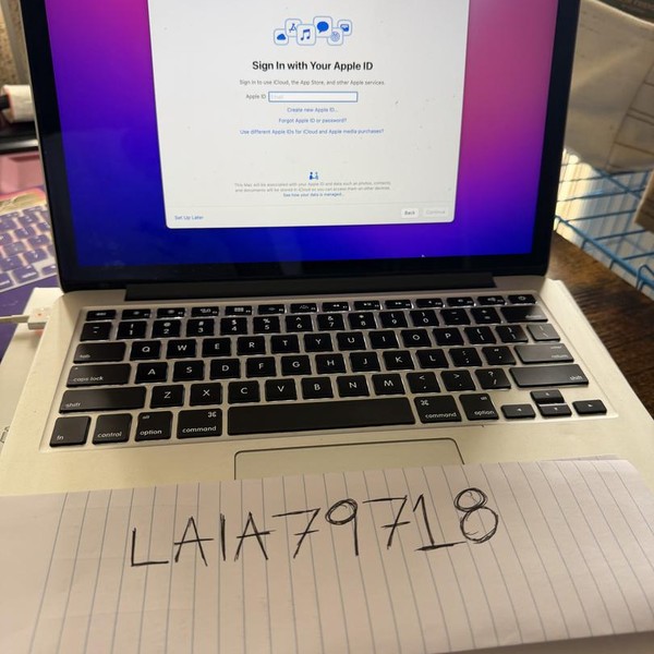 MacBook Pro 2015 (Retina) - 13 inch - 128 GB, Silver, 8 GB
