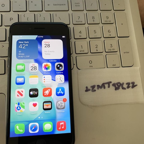 Apple iPhone SE 3rd Gen 2022 - Unlocked, 64 GB, Midnight, A2595