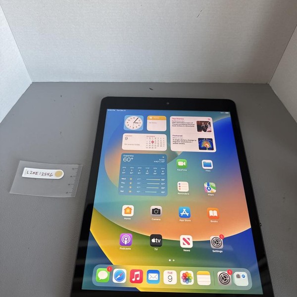 Apple iPad 7th Gen - Unlocked, 128 GB, Gray, A2200