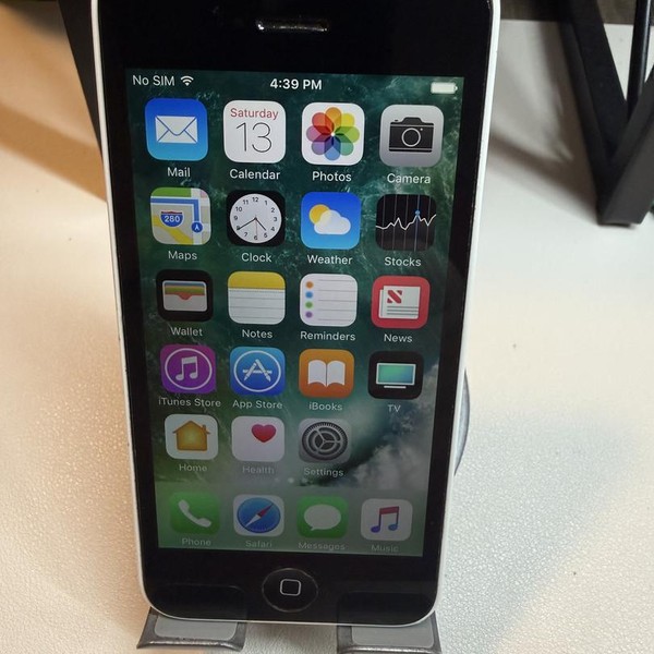 Apple iPhone 5C - Unlocked, White, 8 GB, A1532, GSM