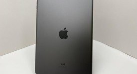 Mint
													Apple iPad 9th Gen - Unlocked, Gray, 64 GB, A2603, photo 3 of 5
