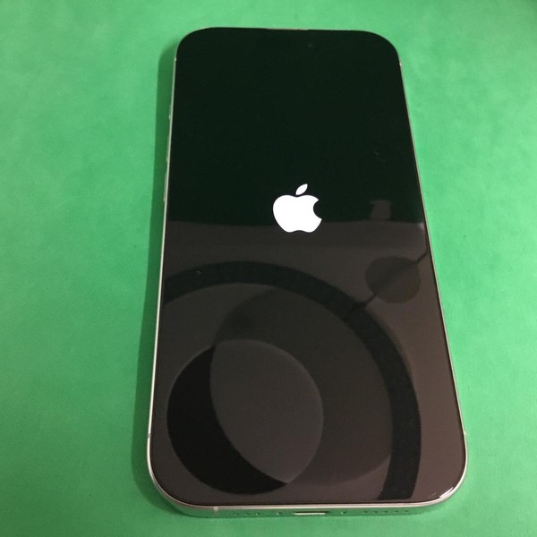 Apple iPhone 16 Pro - Unlocked, 128 GB, White, A3083