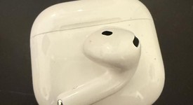 Used
													Apple AirPods 4th Gen - Standard, photo 4 of 6