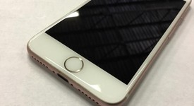 Fair
													Apple iPhone 7 - Sprint, Gold, 32 GB, A1660, photo 5 of 8