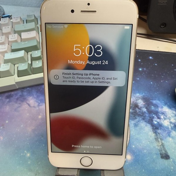 Apple iPhone 6S - Unlocked, 16 GB, Gold, A1688