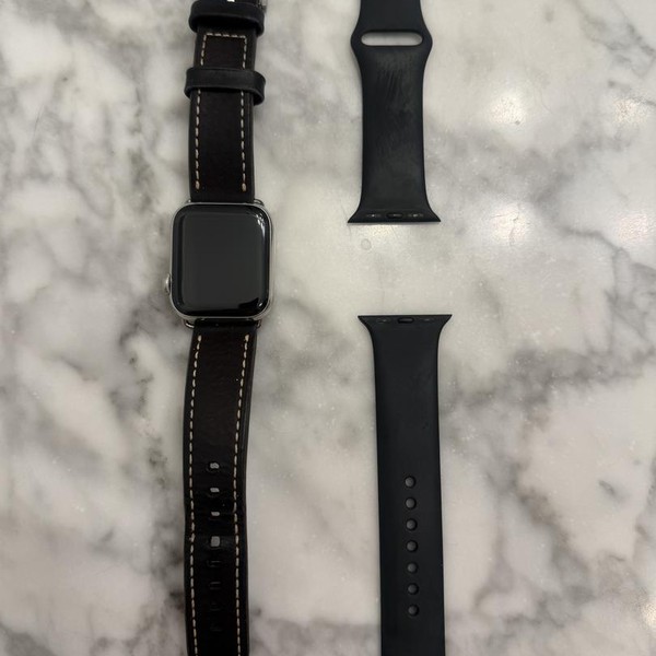 Apple Watch Series 5 40mm - Unlocked, Silver, A2094 Cellular, Stainless Steel