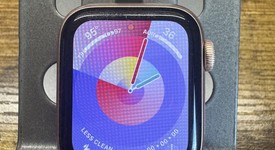 Fair
													Apple Watch SE 1st Gen 40mm - Unlocked, Gold, A2353 - Cellular, Aluminum, photo 1 of 7