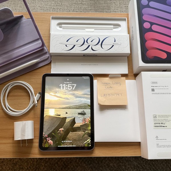Apple iPad Mini (7th Gen) - Wi-Fi, 256 GB, Purple, A2993